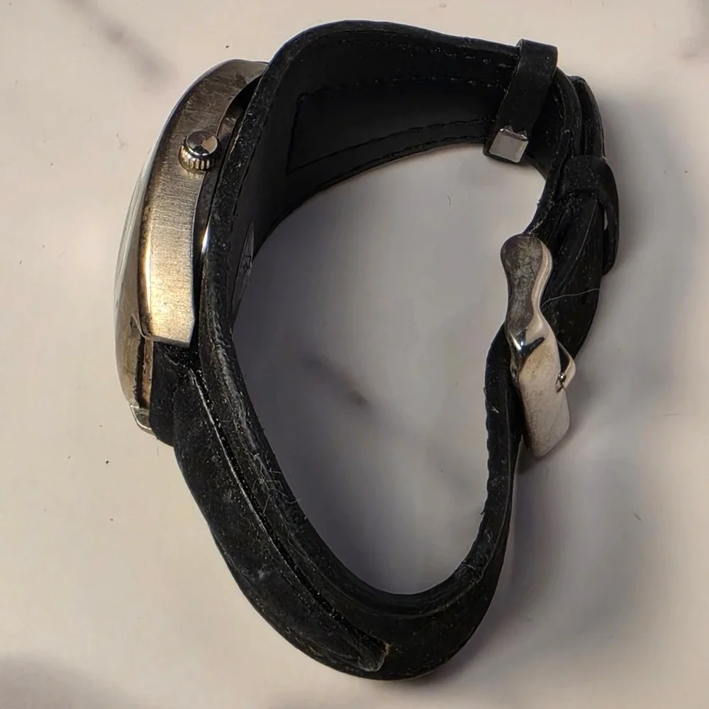 LA Gear Vintage Quartz Watch Black Dial Leather Cuff Strap Water Resistant 100ft